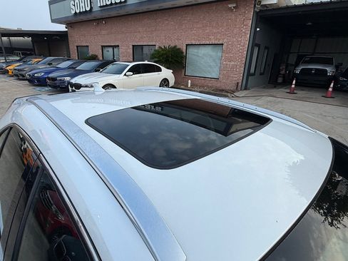 Used 2021 Lexus UX 200 w/ Premium Package FWD image 12