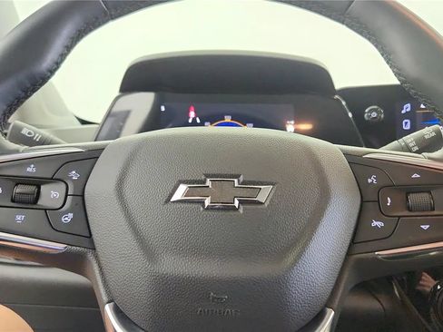 Used 2025 Chevrolet Trax ACTIV w/ Driver Confidence Package FWD image 26