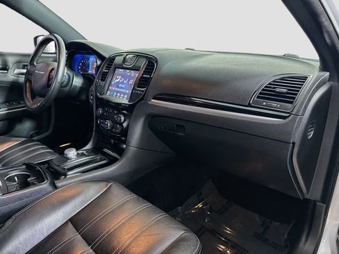 Used 2020 Chrysler 300 S RWD image 30