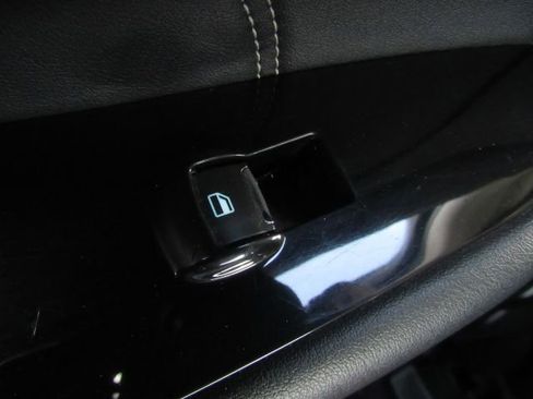 Used 2020 Ford Edge Titanium image 30