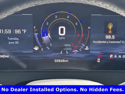 Used 2025 Chevrolet Traverse LT FWD image 15