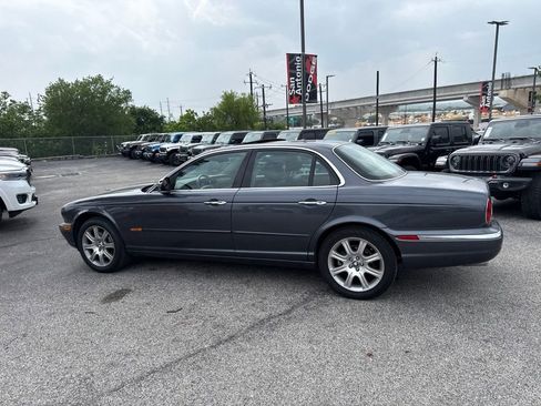 Used 2004 Jaguar XJ8 RWD image 13