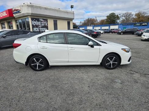 Used 2022 Subaru Impreza 2.0i Premium image 4