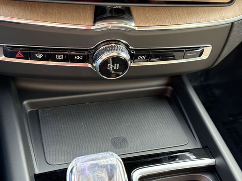 New 2026 Volvo XC60 T8 Plus w/ Protection Package Premier image 29