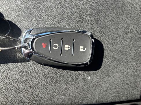 Used 2025 Chevrolet Trax LT image 22