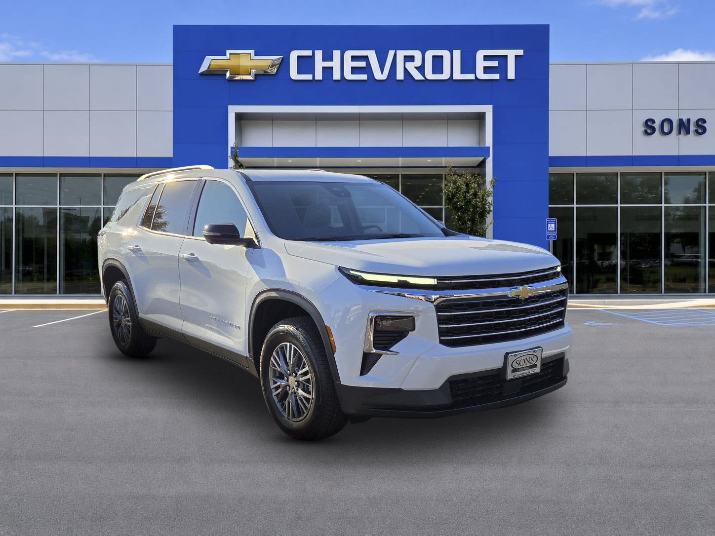 New 2027 Chevrolet Traverse LT w/ Driver Confidence Package FWD image 3