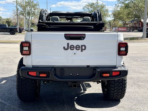 Used 2024 Jeep Gladiator Mojave image 8