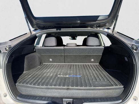 Used 2020 Toyota Prius Prime LE image 12