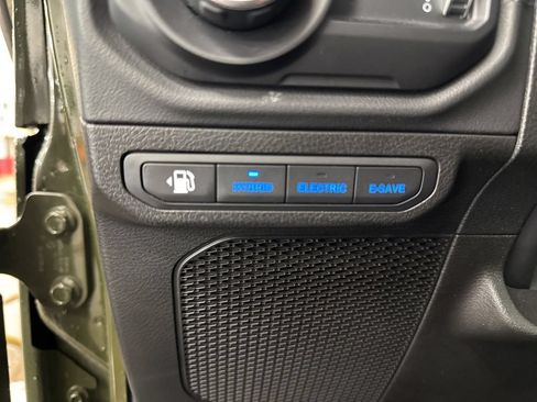 Used 2024 Jeep Wrangler Unlimited Rubicon 4xe AWD/4WD image 26