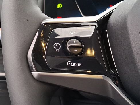 Used 2025 BMW i5 xDrive40 w/ Premium Package image 16