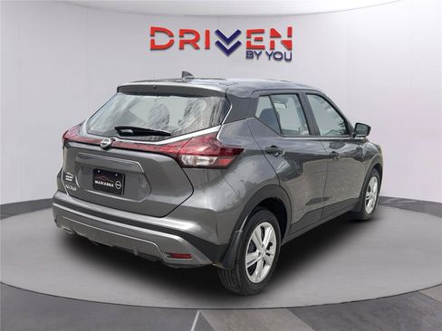 Used 2024 Nissan Kicks S FWD image 4