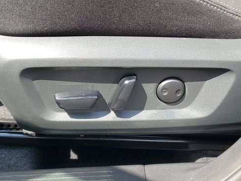 Certified 2026 Nissan Rogue SV FWD image 6