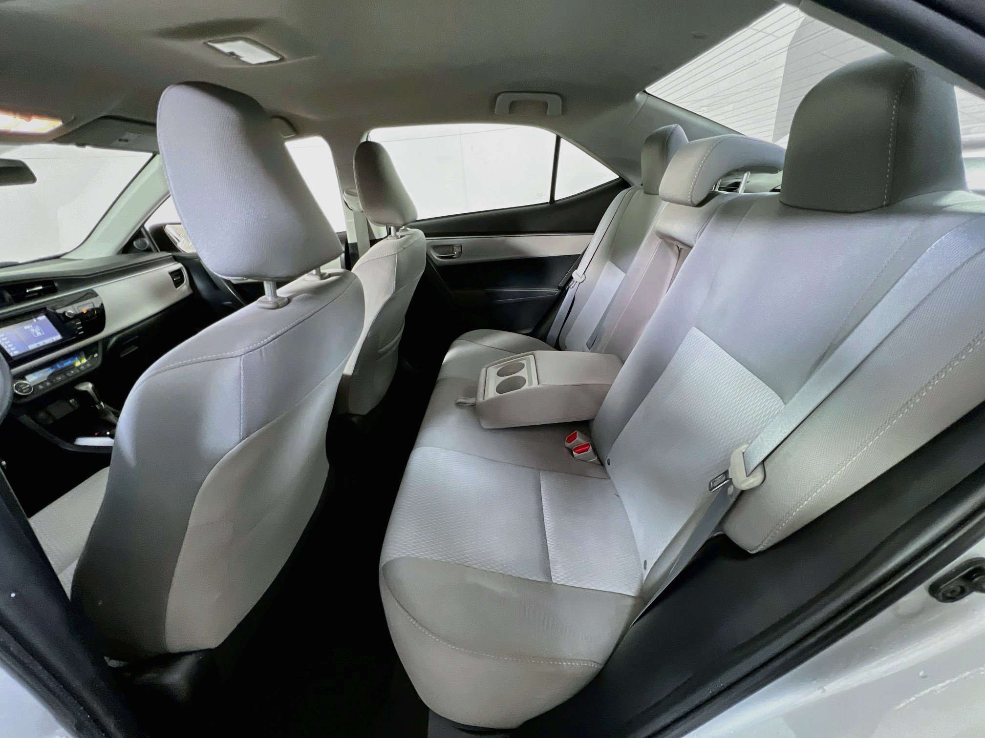 Used 2016 Toyota Corolla LE FWD image 22