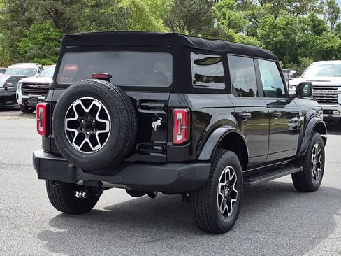 Used 2024 Ford Bronco Outer Banks AWD/4WD image 3