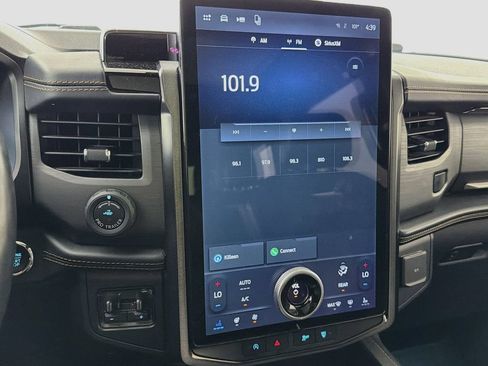 Used 2023 Ford Expedition Platinum RWD image 18