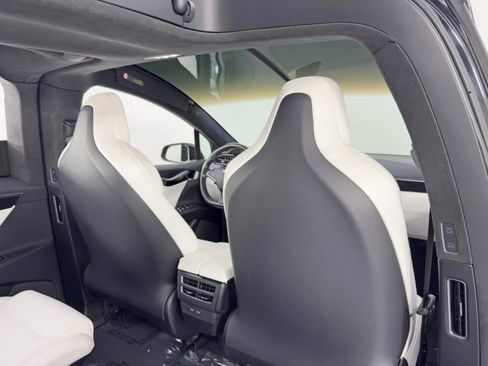 Used 2018 Tesla Model X 100D image 35