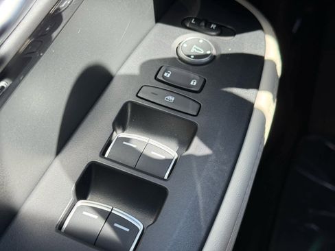 Used 2025 Acura ADX A-Spec image 23