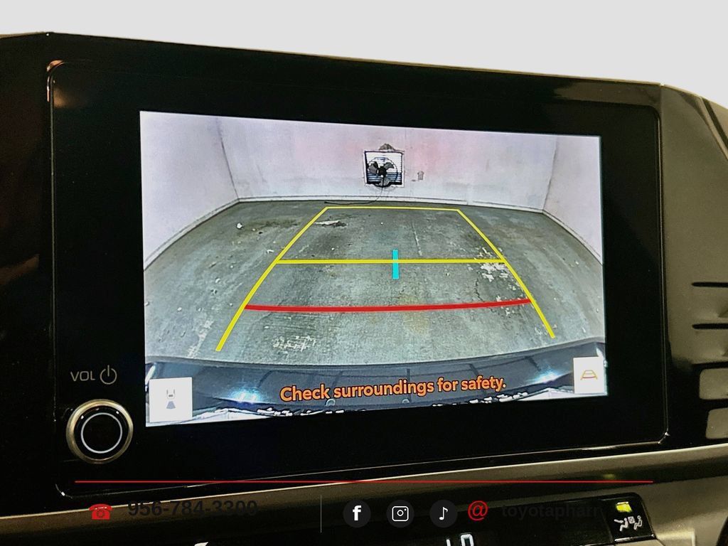 Used 2025 Toyota Camry LE FWD image 12