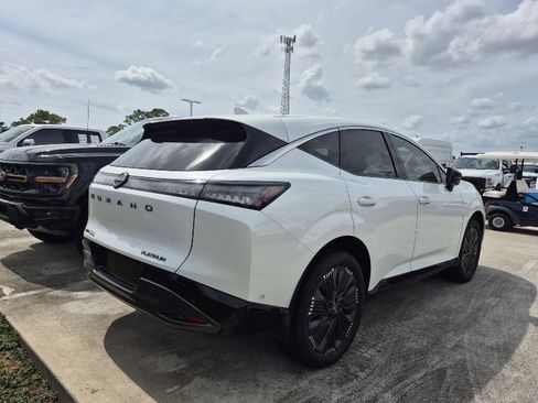 Used 2025 Nissan Murano Platinum AWD/4WD image 3