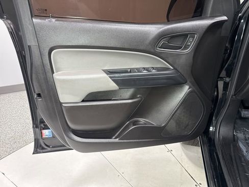 Used 2018 Chevrolet Colorado W/T w/ WT Convenience Package AWD/4WD image 9