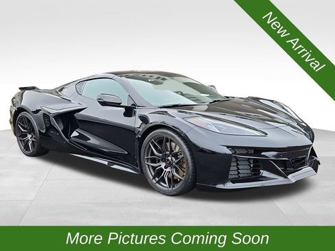 Used 2024 Chevrolet Corvette Z06 image 1