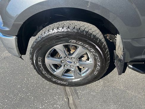 Used 2018 Ford F150 XLT w/ Equipment Group 302A Luxury AWD/4WD image 13