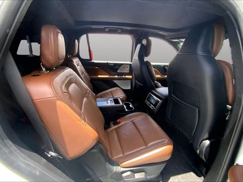 Used 2021 Lincoln Aviator Reserve w/ Equipment Group 201A RWD image 20