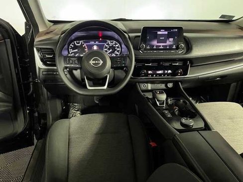 Certified 2022 Nissan Rogue SV image 13