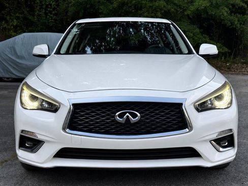 Used 2018 INFINITI Q50 Luxe w/ Essential Package (2.0T Luxe) AWD/4WD image 3