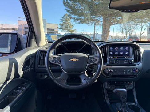 Used 2019 Chevrolet Colorado Z71 image 2