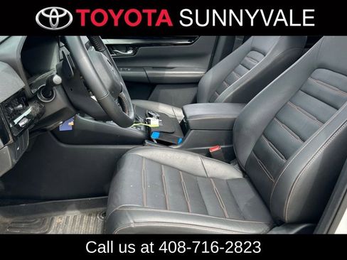 Used 2026 Honda CR-V Sport Touring image 4