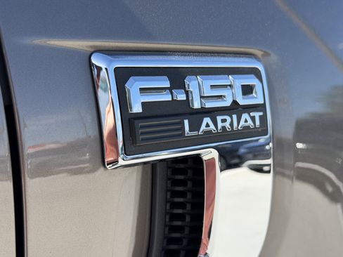 Used 2021 Ford F150 Lariat w/ Max Trailer Tow Package image 11