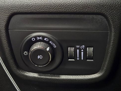 Used 2021 Jeep Grand Cherokee L Limited image 36