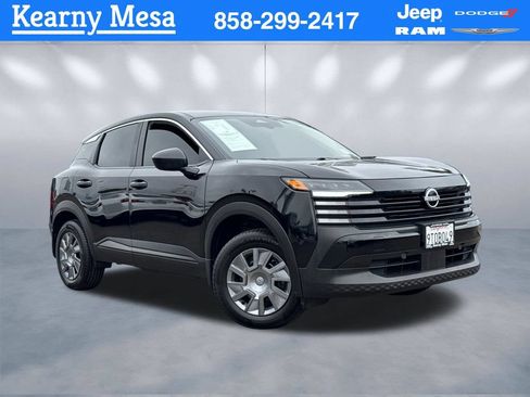Used 2025 Nissan Kicks S AWD/4WD image 1