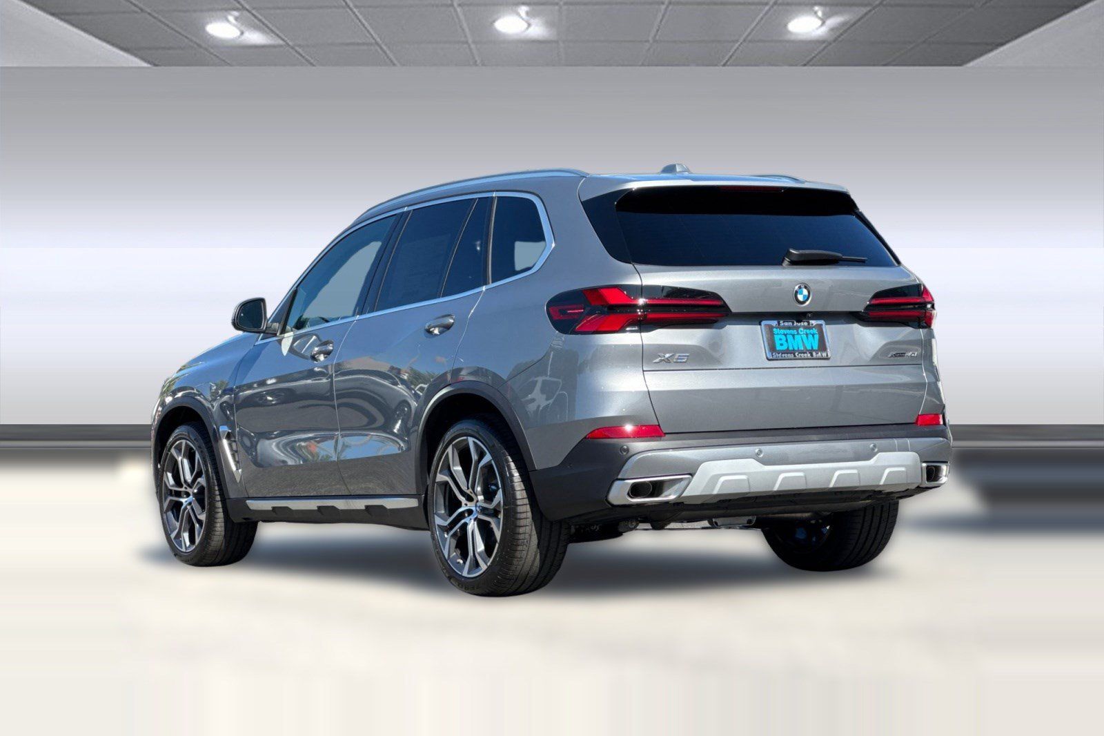 Used 2026 BMW X5 xDrive40i AWD/4WD image 3