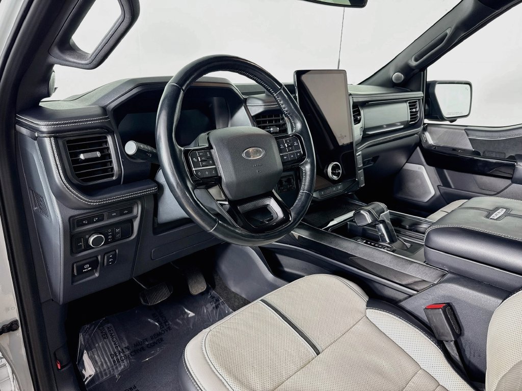 Used 2023 Ford F150 Lightning Platinum AWD/4WD image 9