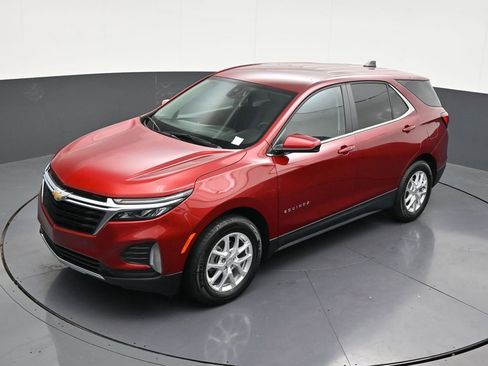 Used 2024 Chevrolet Equinox LT FWD image 16