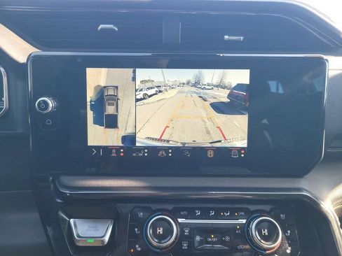 Used 2024 GMC Sierra 1500 AT4 w/ Technology Package AWD/4WD image 23