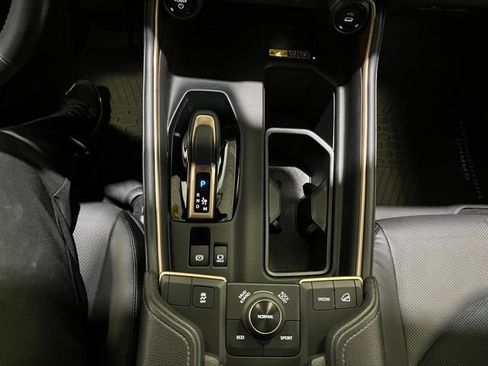 Used 2024 Toyota Grand Highlander AWD Hybrid image 24
