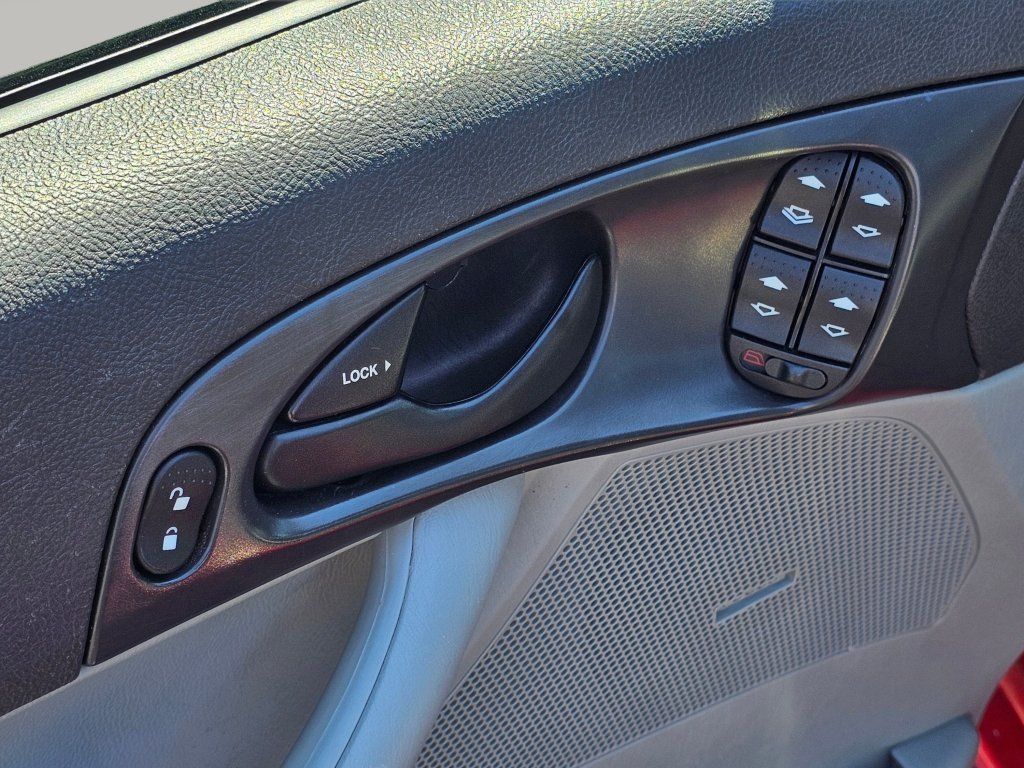 Used 2007 Ford Focus SE FWD image 25