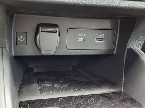 New 2025 Nissan Versa SR w/ Trunk Package image 20