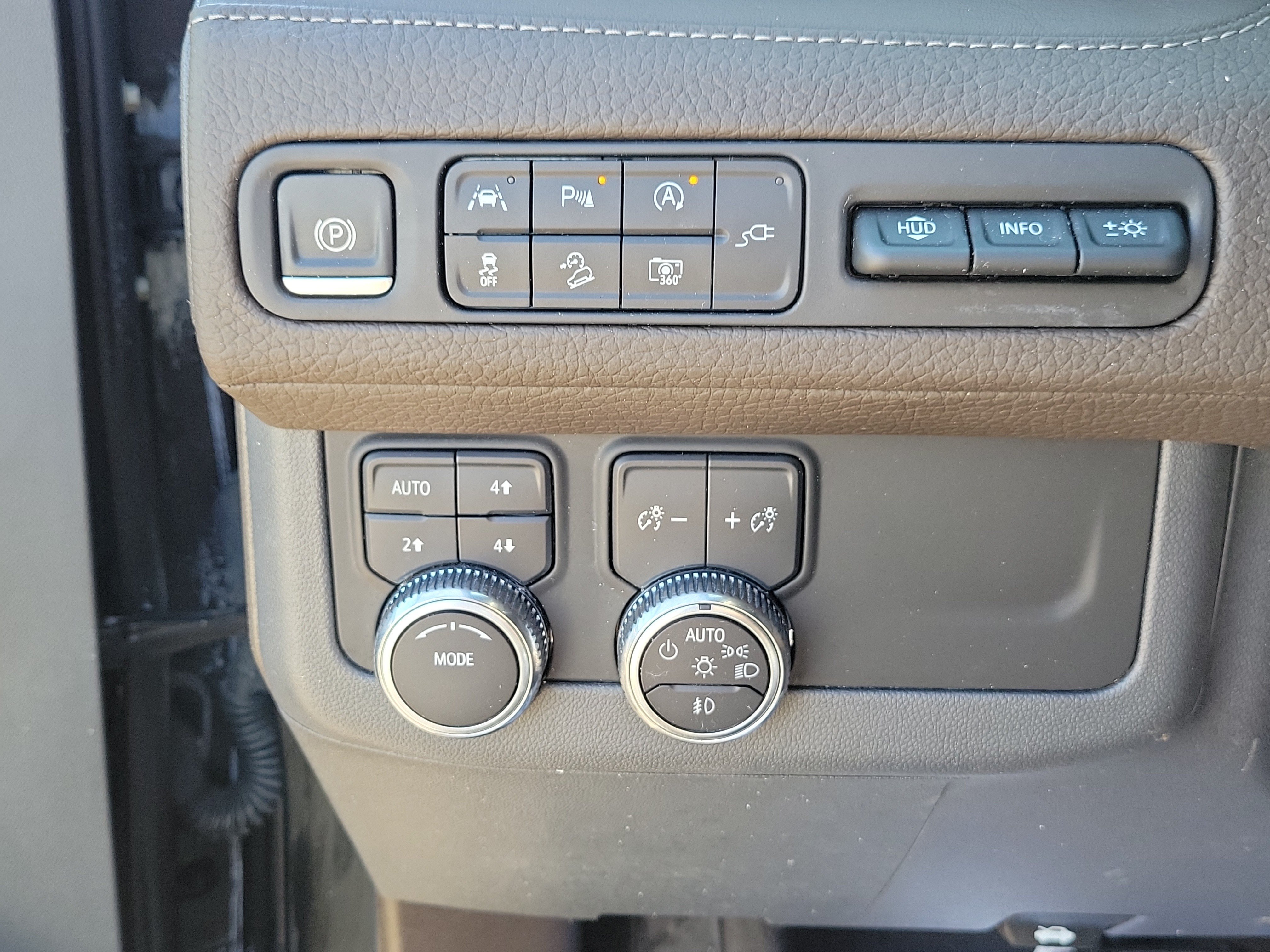 Used 2022 GMC Yukon Denali AWD/4WD image 22