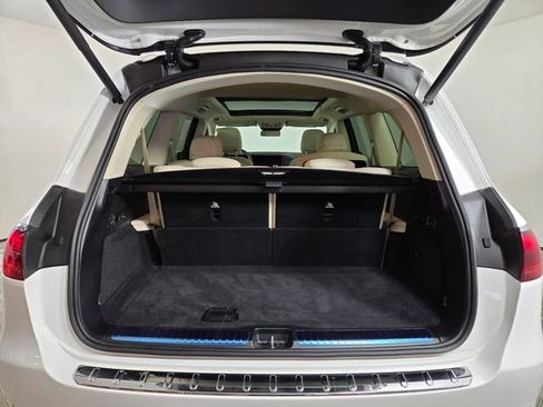 Used 2025 Mercedes-Benz GLS 450 4MATIC image 11