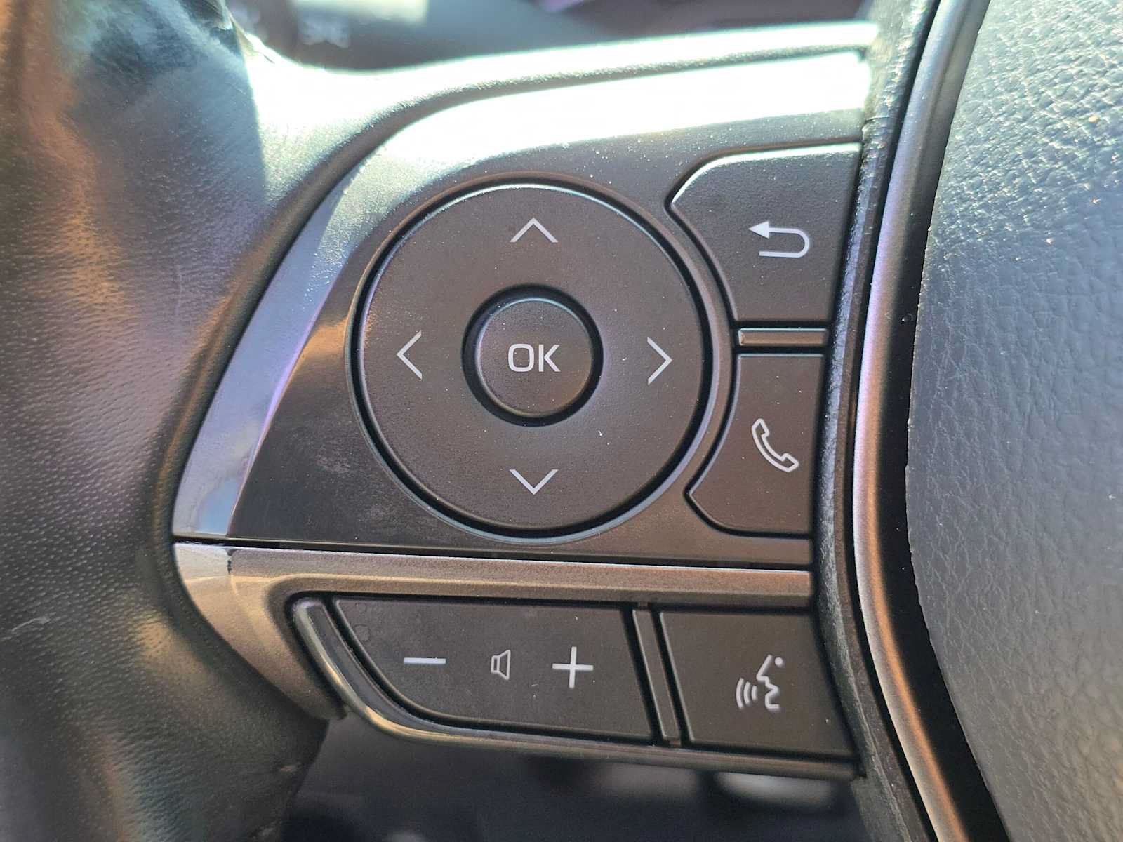 Used 2021 Toyota Camry SE FWD image 27