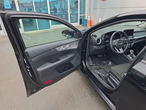 Used 2024 Kia Forte LXS FWD image 10
