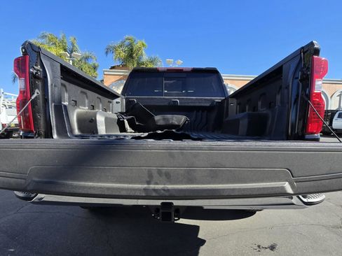 Used 2025 Chevrolet Silverado 1500 LT w/ Safety Package RWD image 9
