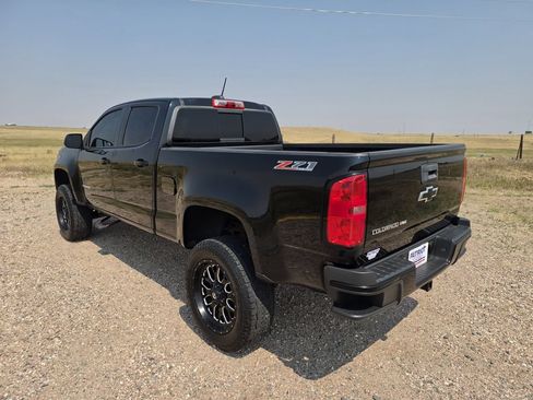 Used 2018 Chevrolet Colorado Z71 AWD/4WD image 3