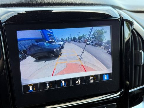 Used 2023 Chevrolet Traverse Premier AWD/4WD image 30