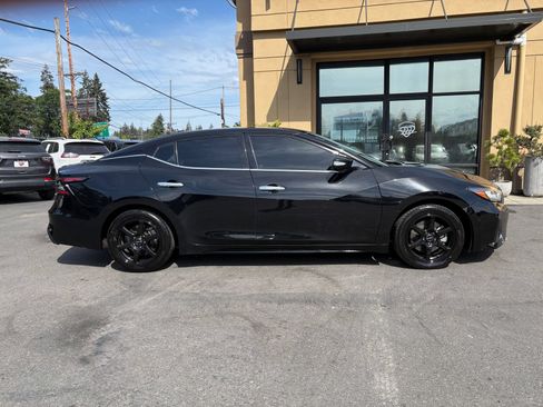 Used 2021 Nissan Maxima 3.5 SV w/ Floor Mat Group FWD image 3