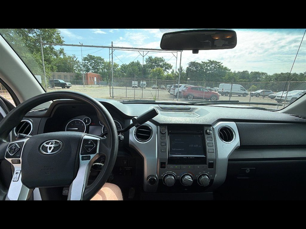 Used 2016 Toyota Tundra SR AWD/4WD image 10